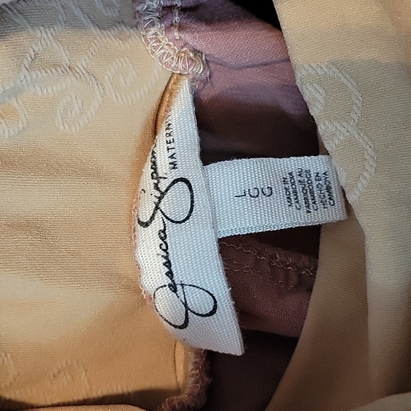 Maternity corduroy pants size large - Picture 3 of 4